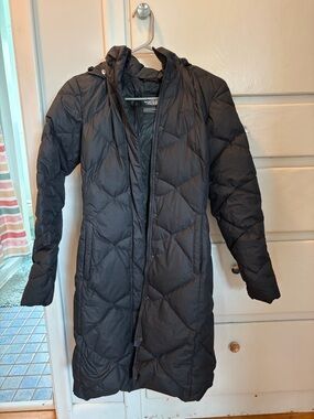 The North Face Women’s Black Long Puffer Coat with Hood